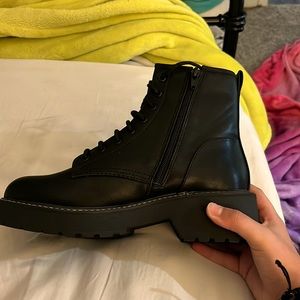 Madden girl mint condition never worn boots